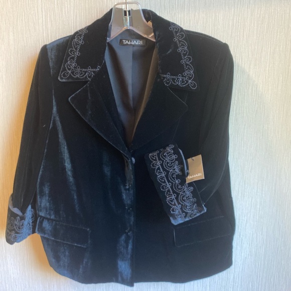 Tahari black jacket - Picture 3 of 4